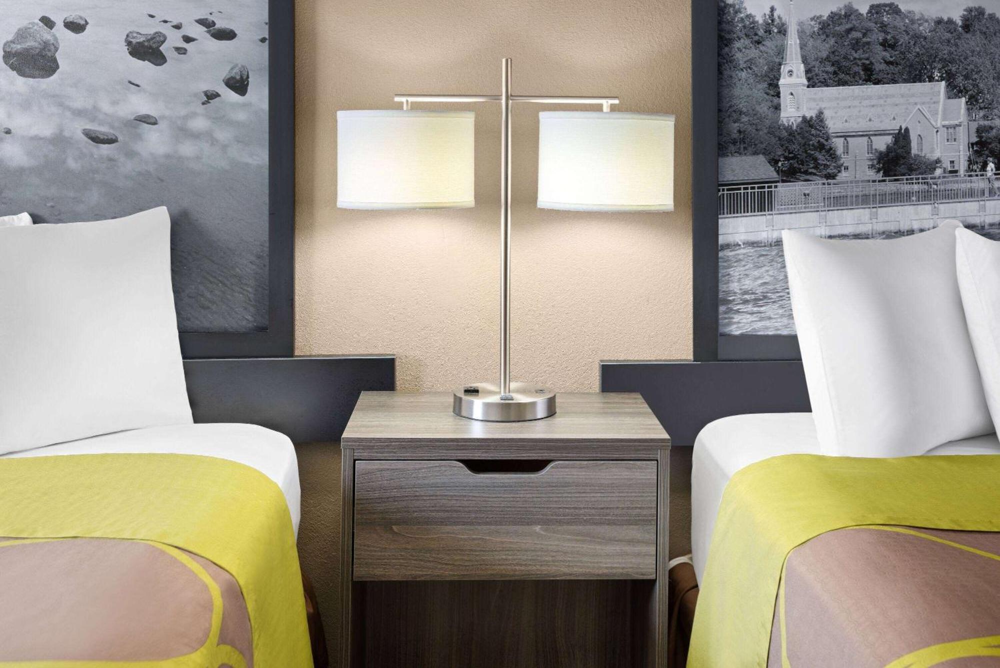 Super 8 By Wyndham Henrietta/Rochester Area Экстерьер фото